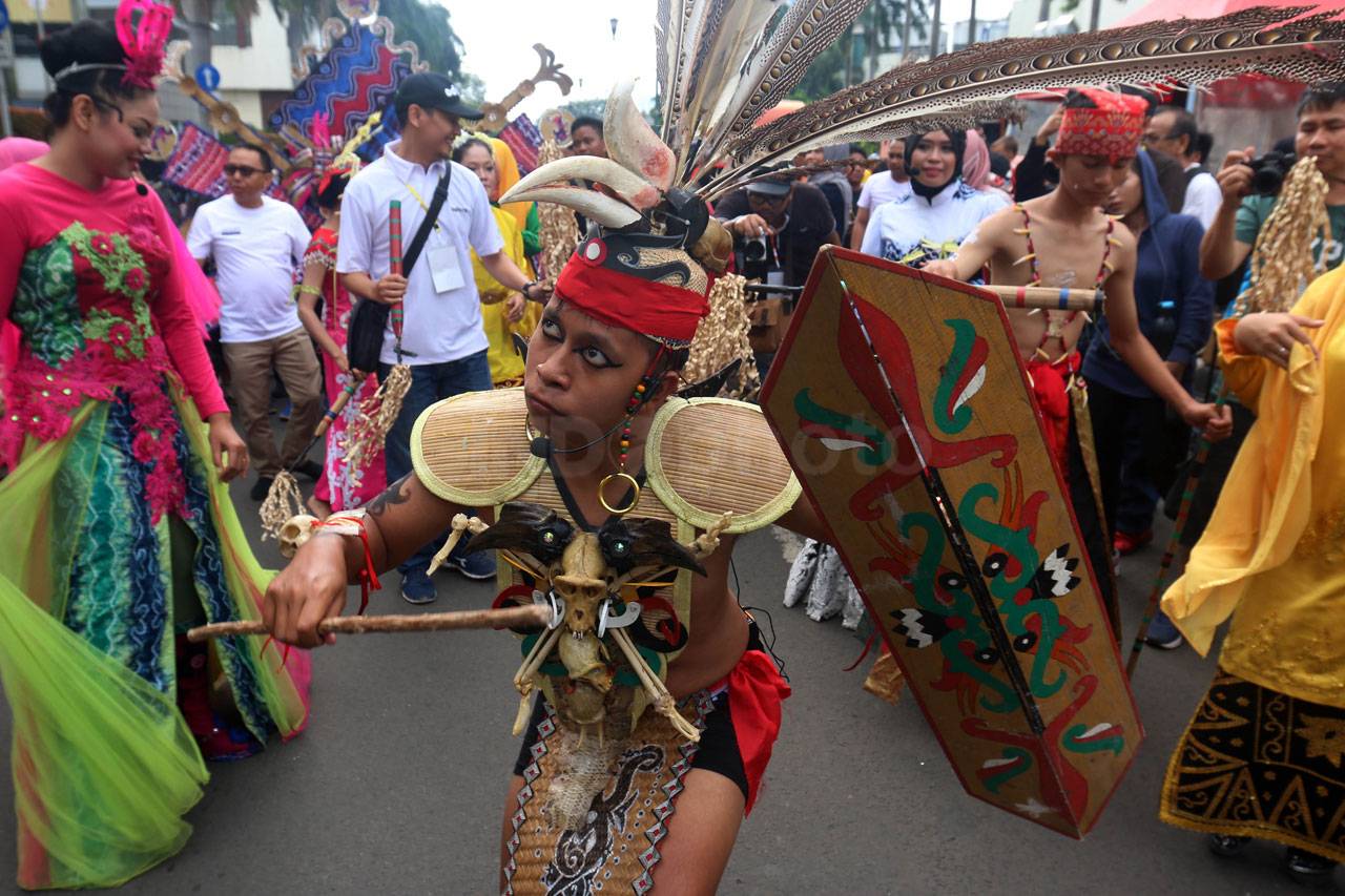 Kesenian Dayak Khas...