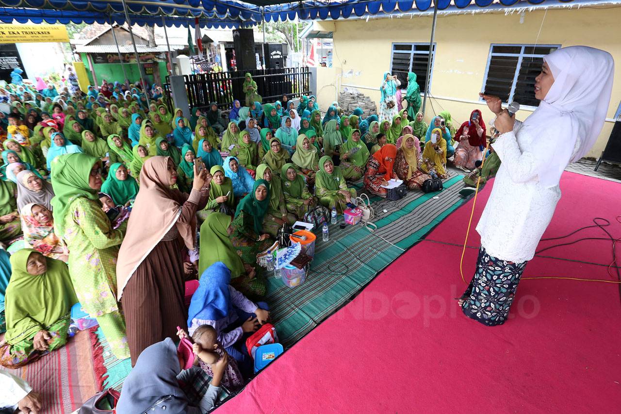 Khofifah Hadiri Pengajian...