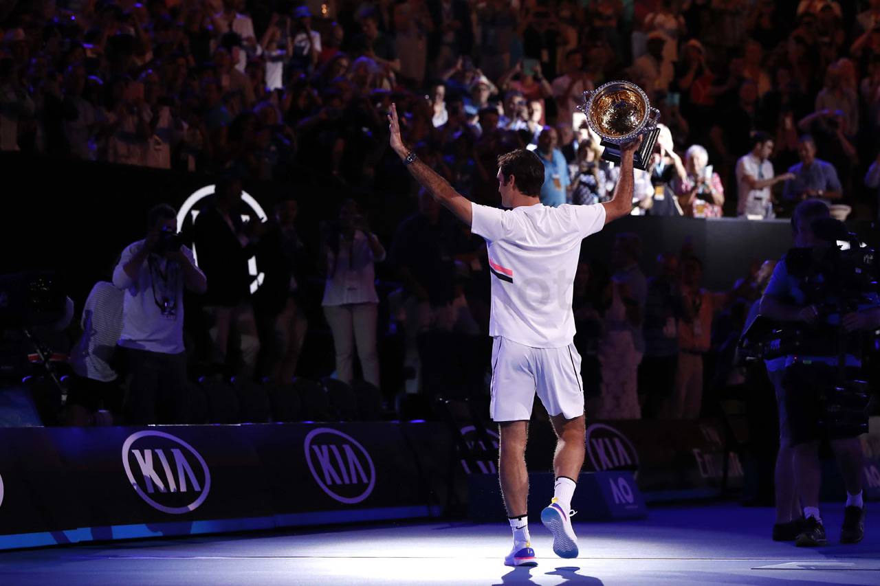 Federer Pertahankan...