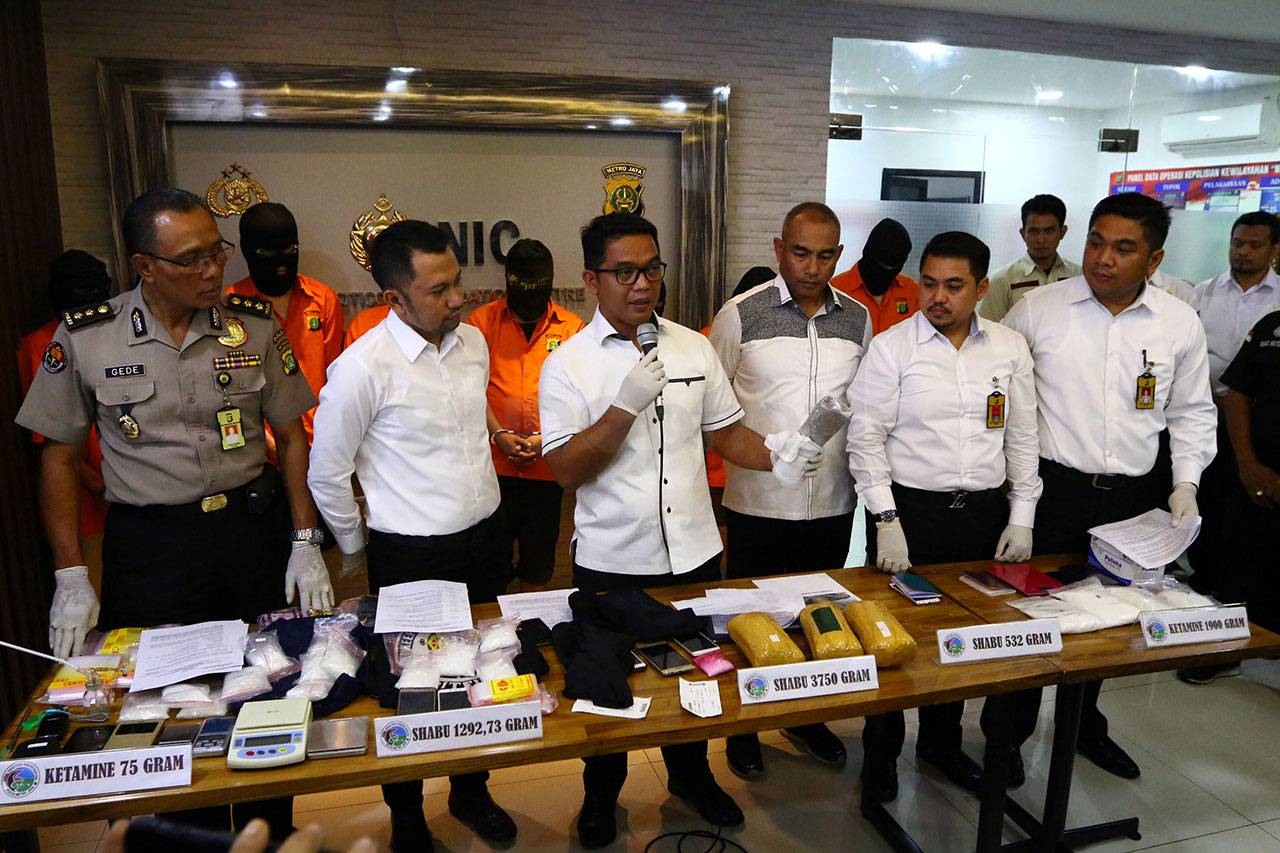 Polda Metro Jaya Ungkap...