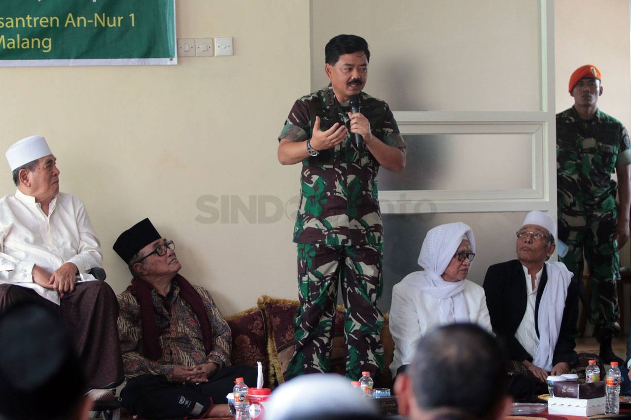 Panglima TNI Temui Ulama...