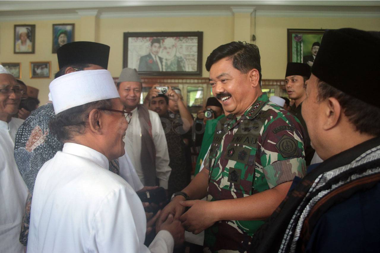 Panglima TNI Temui Ulama...