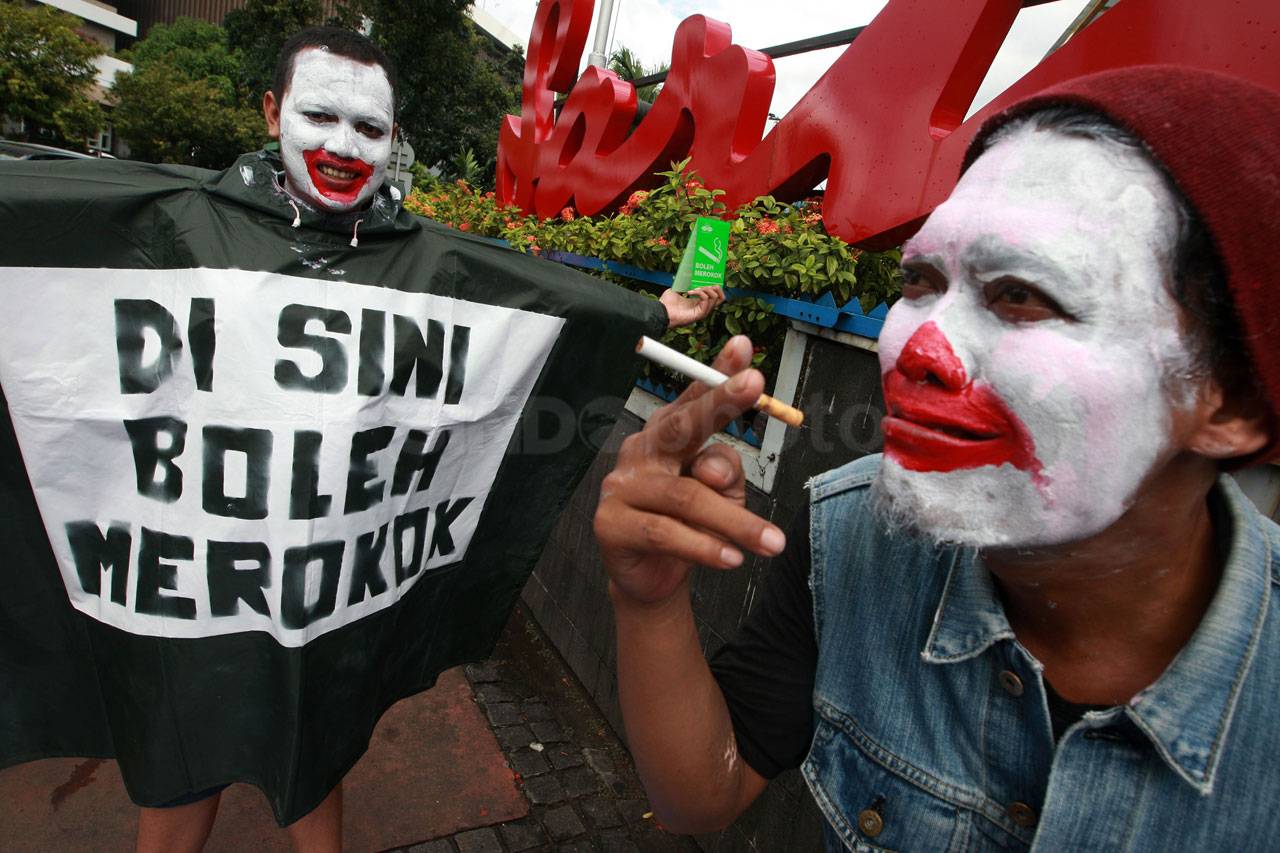 Aktivis Kretek Lakukan...