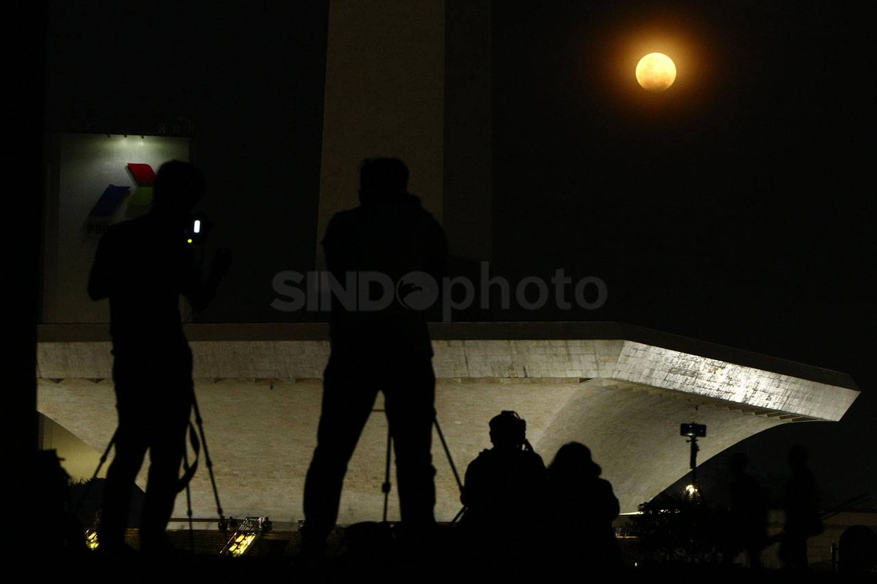 Super Blue Blood Moon...