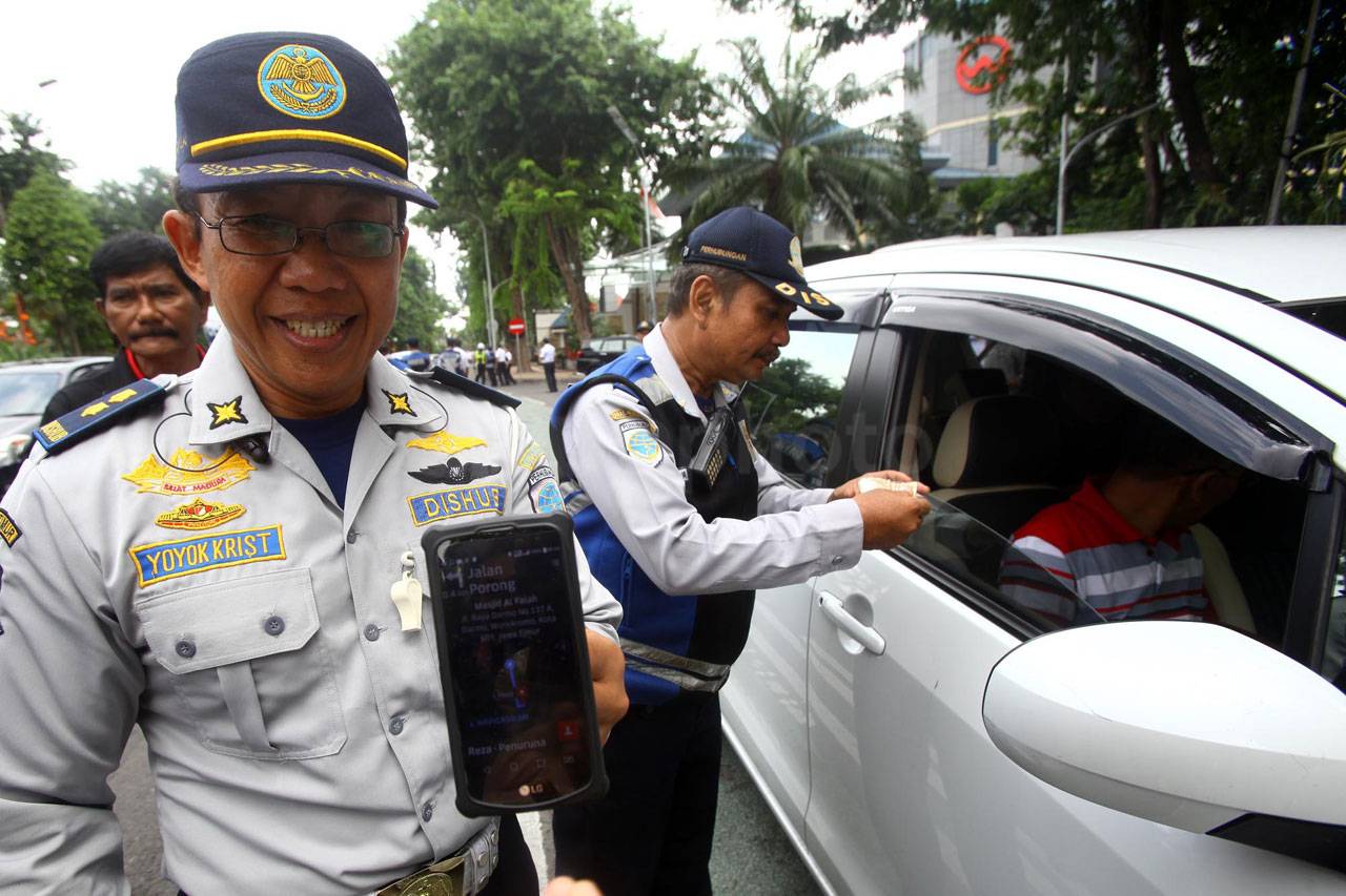 Petugas Gabungan Gelar...