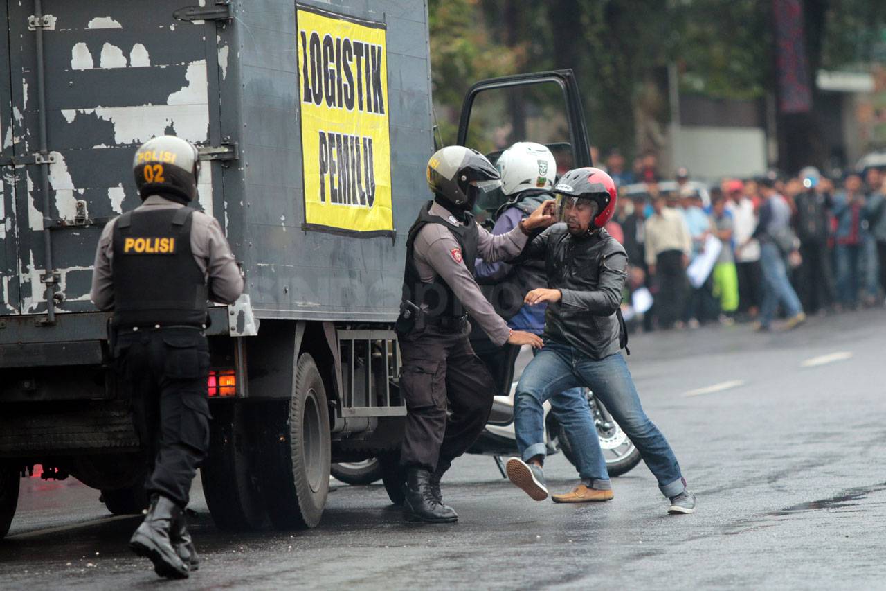 Polisi Gelar Simulasi...