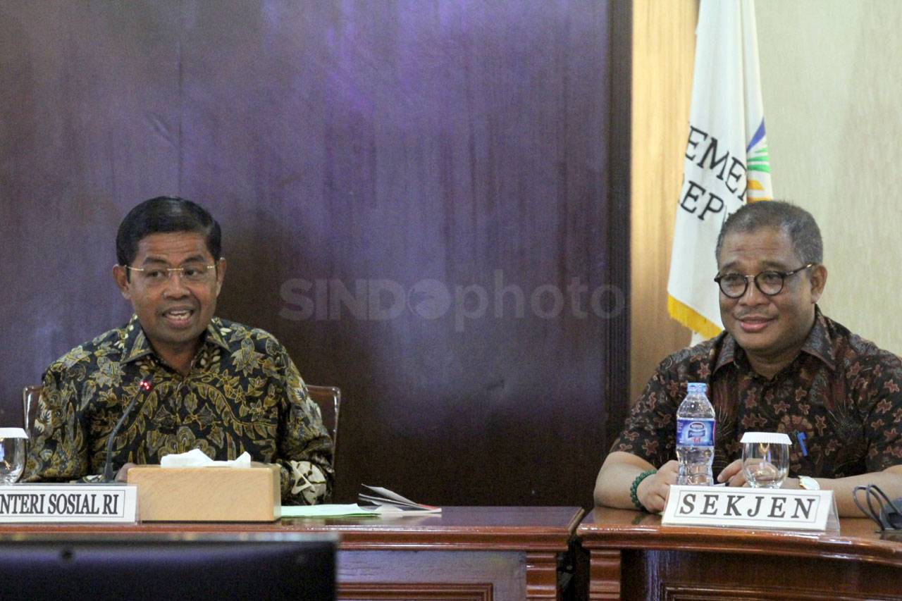 Mensos Rakor dengan...