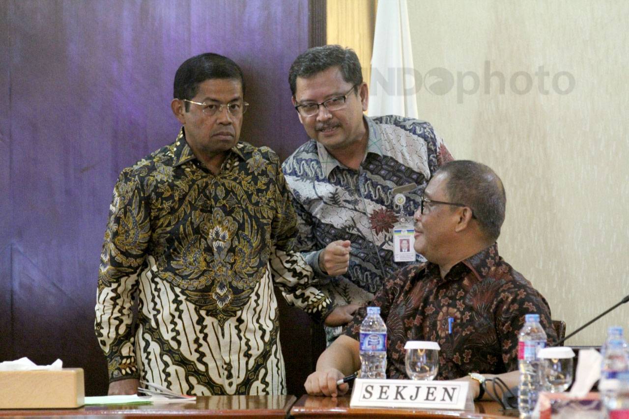 Mensos Rakor dengan...