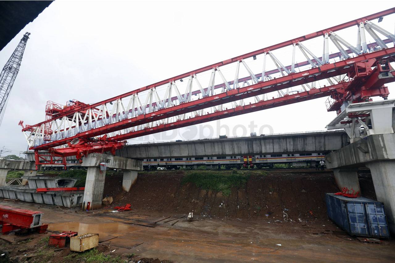 Crane Proyek Double...