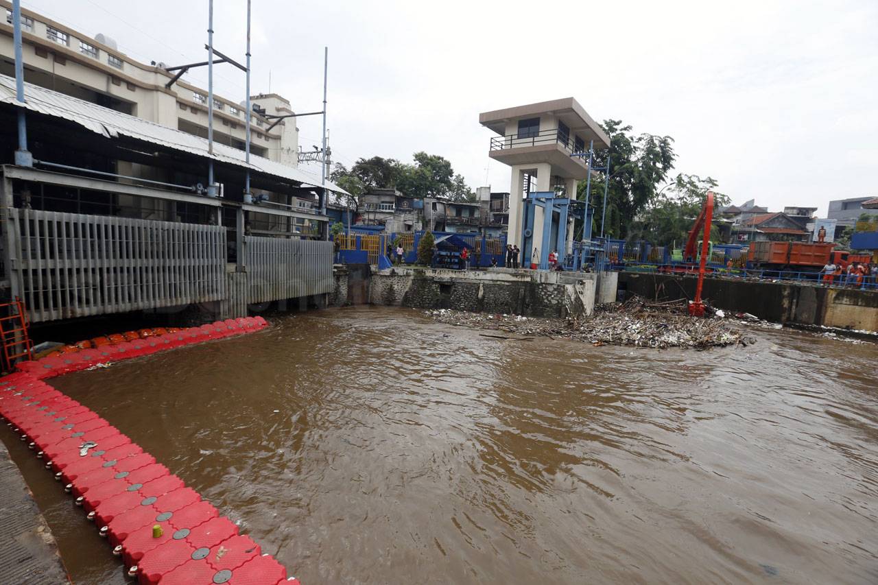 Waspada Banjir, Gubernur...