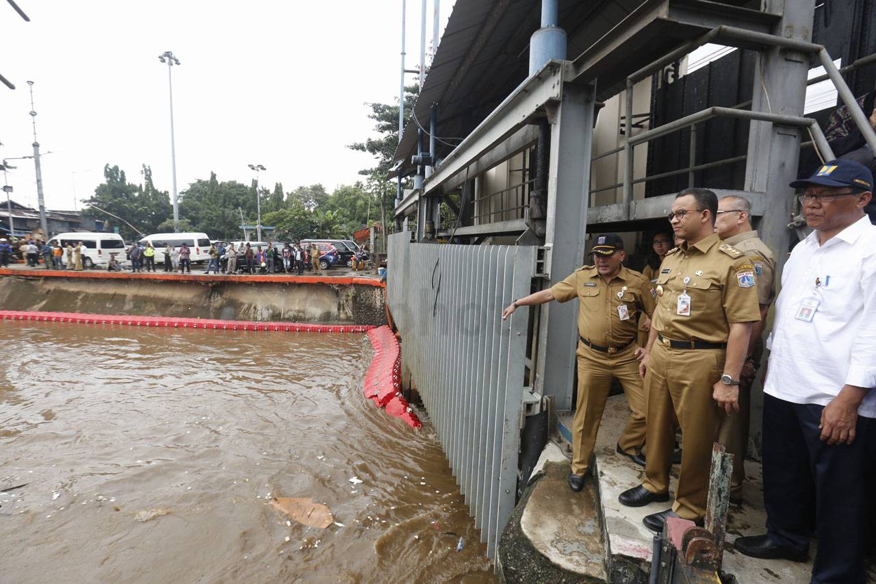 Waspada Banjir, Gubernur...