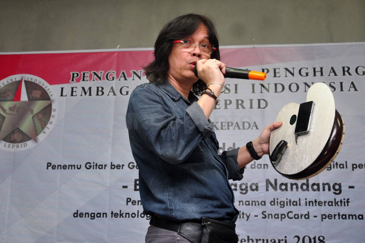 Rekor Penciptaan Gitar...