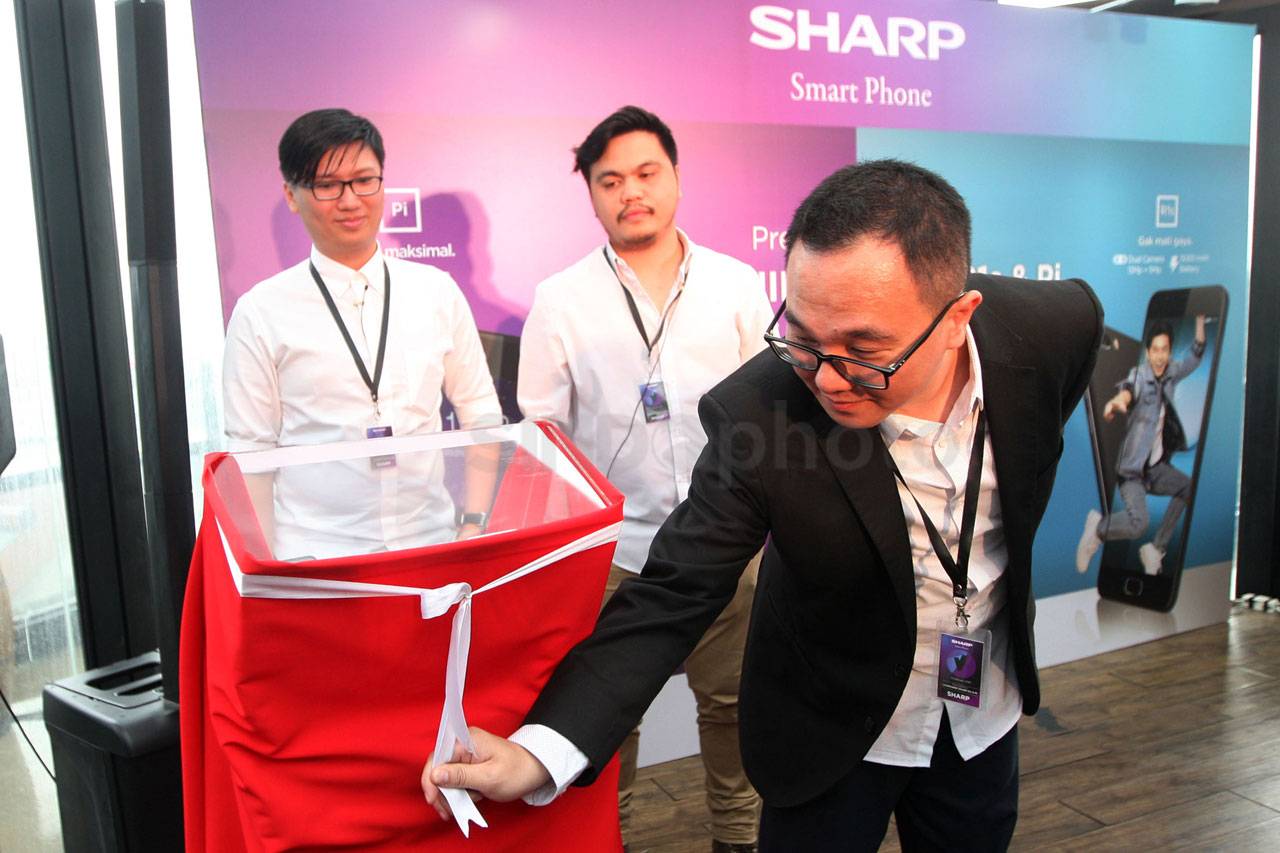 Sharp Pi dan R1s Resmi...