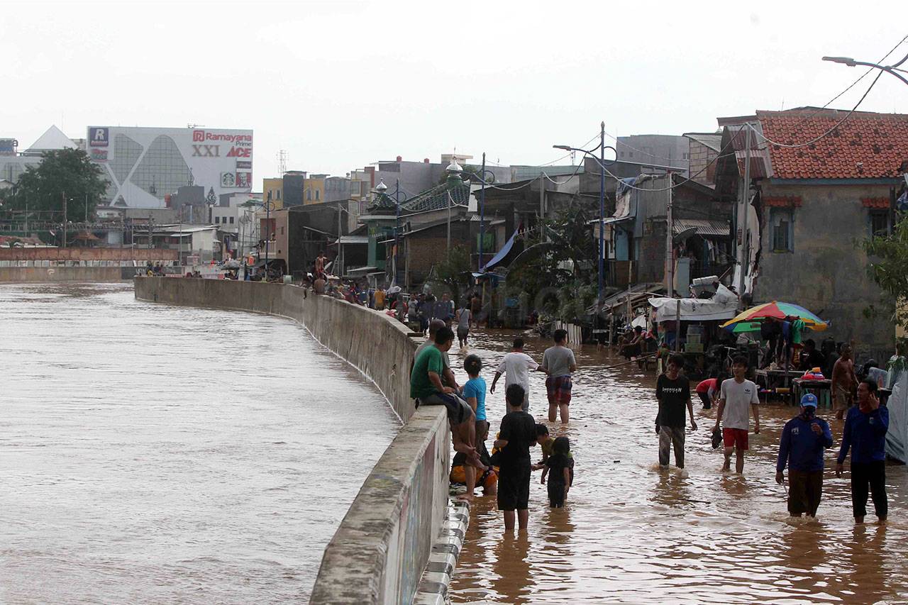Jatinegara Terendam...