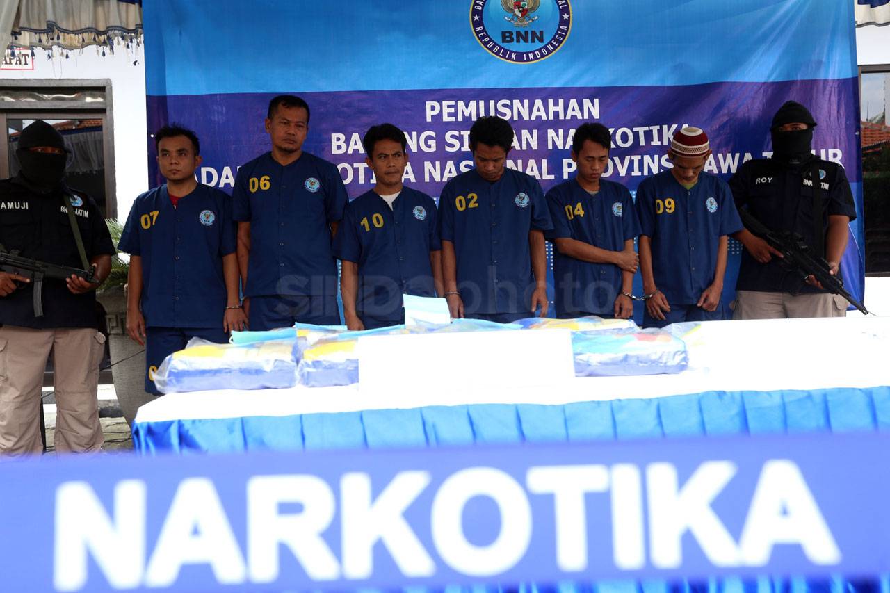 BNN Jatim Musnahkan...