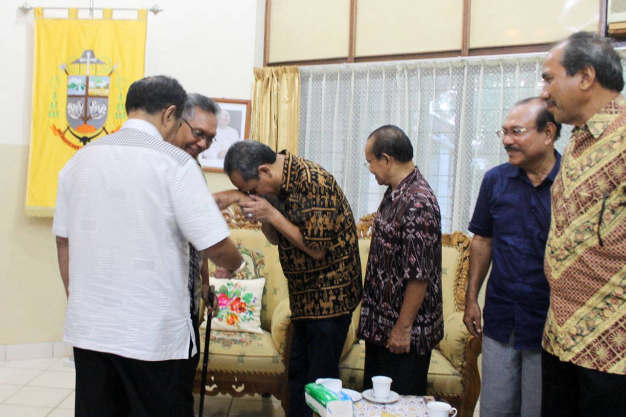 Warga Sumba Gelar Ritual...