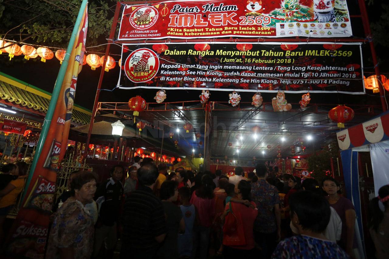 Pasar Malam Sambut Imlek...