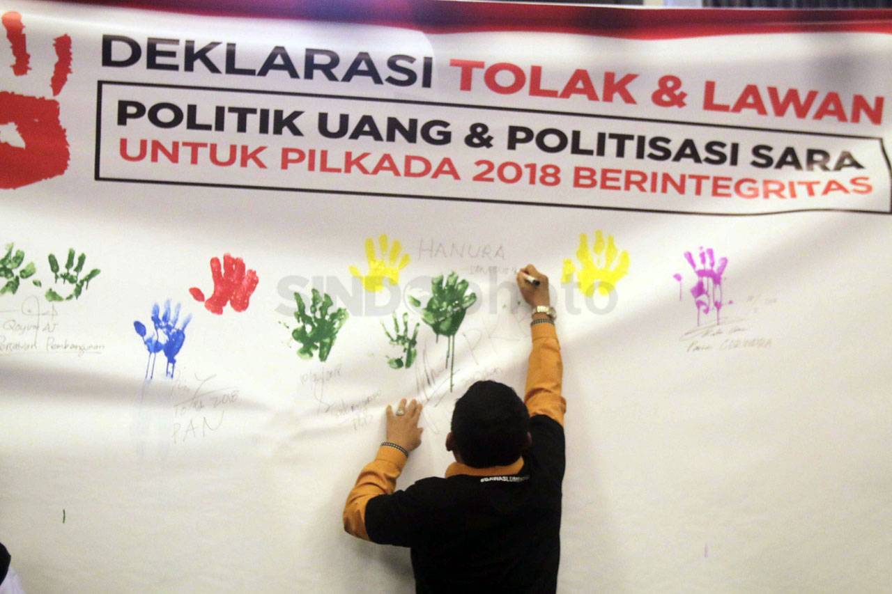 Deklarasi Tolak dan...