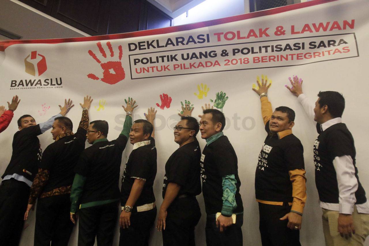 Deklarasi Tolak dan...