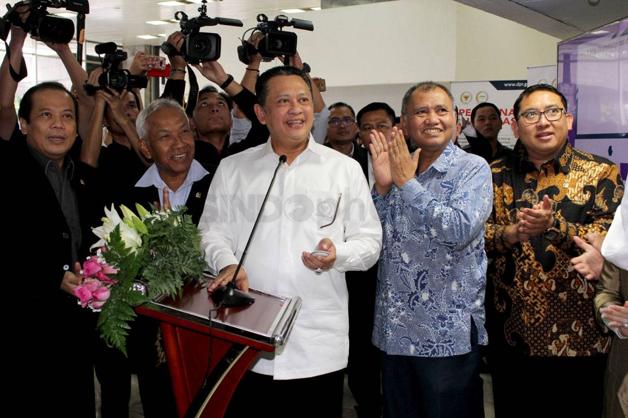Gandeng KPK, DPR Luncurkan...