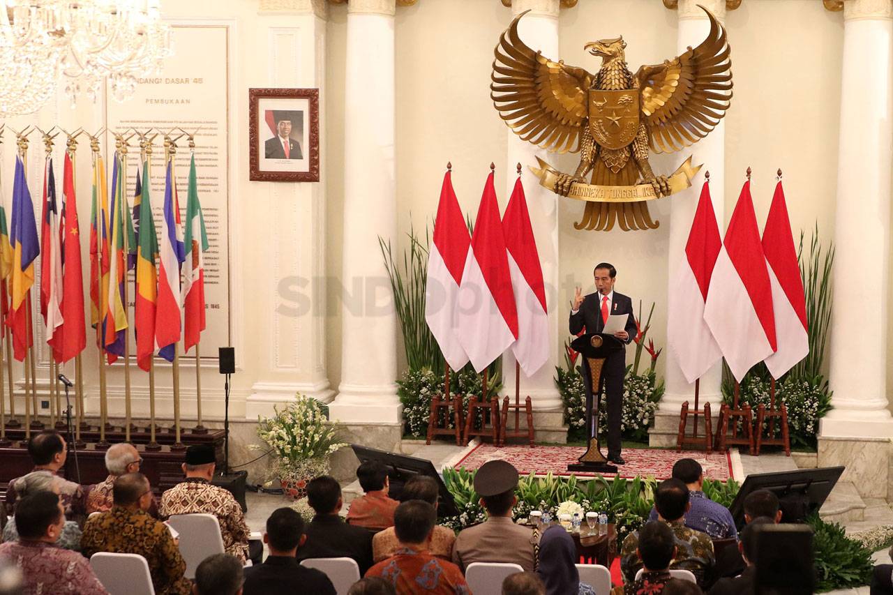 Presiden Jokowi Buka...