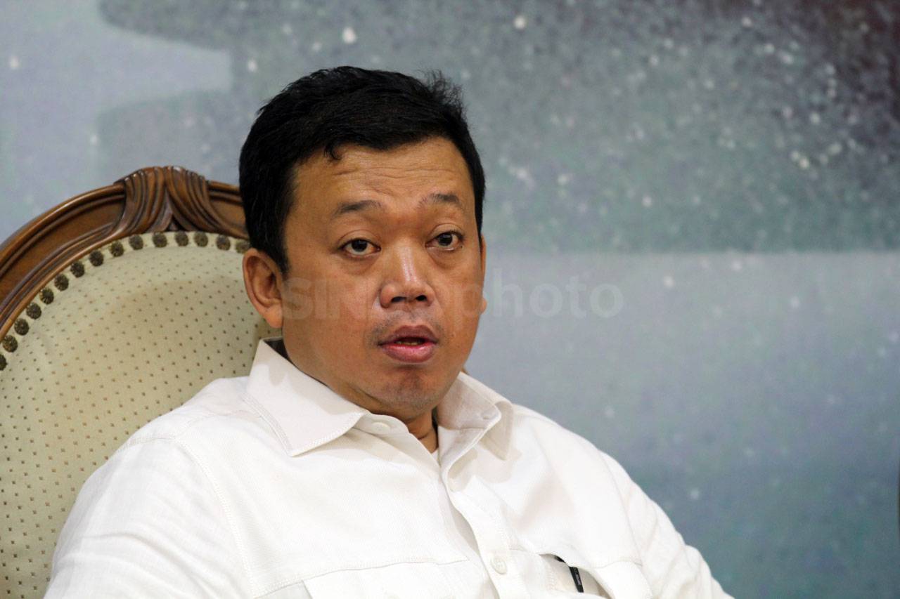 Partai Golkar Kecam...