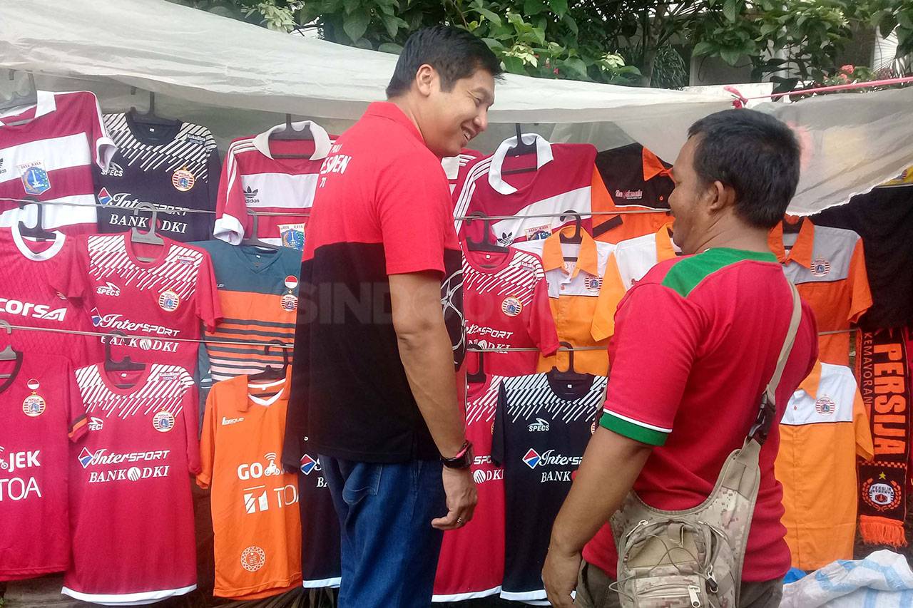 Suvenir Tim Peserta...