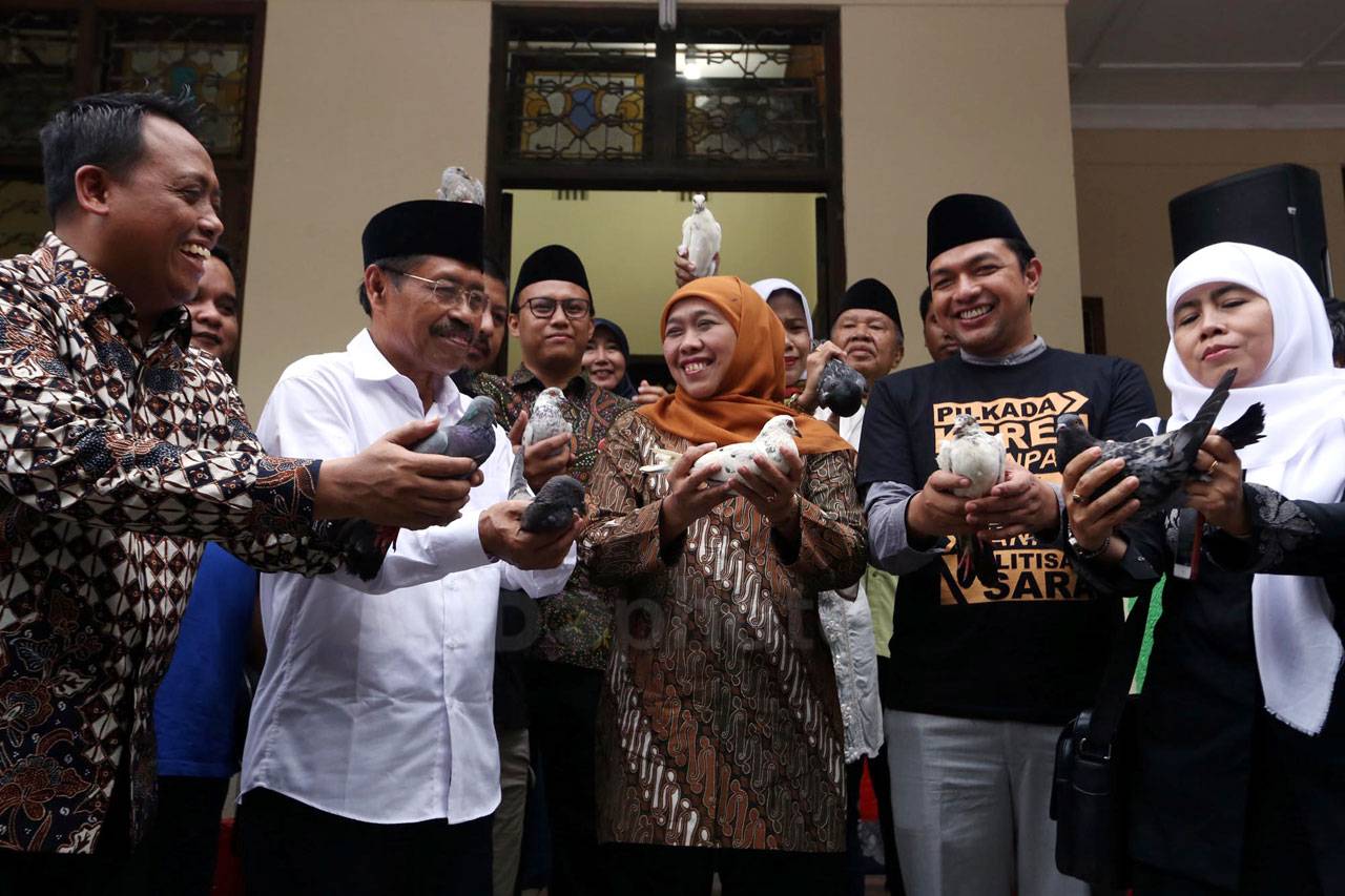 Cagub Khofifah Resmikan...
