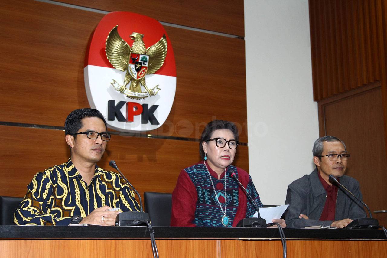 KPK Tetapkan Bupati...