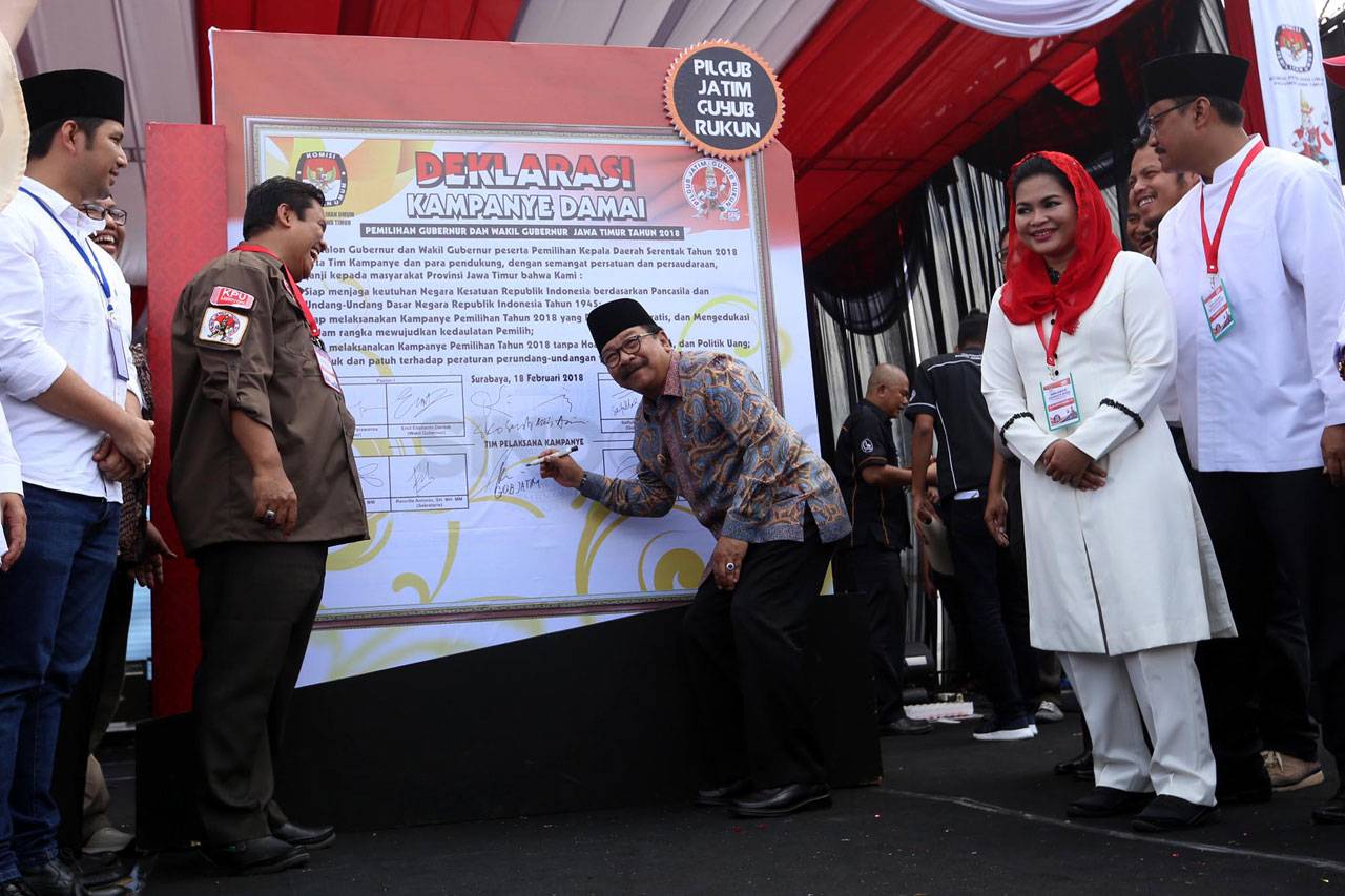 Dua Pasangan Cagub-Cawagub...