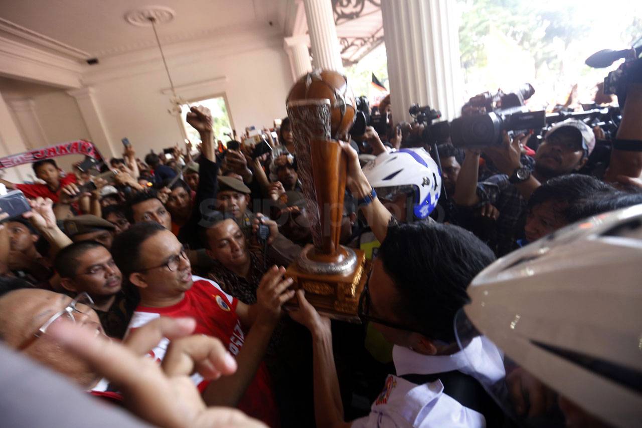 Persija Juara Piala...