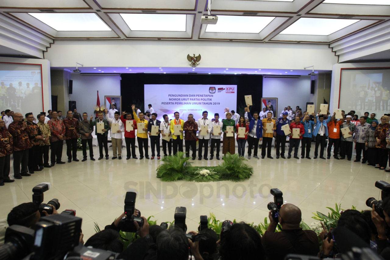14 Parpol Peserta Pemilu...