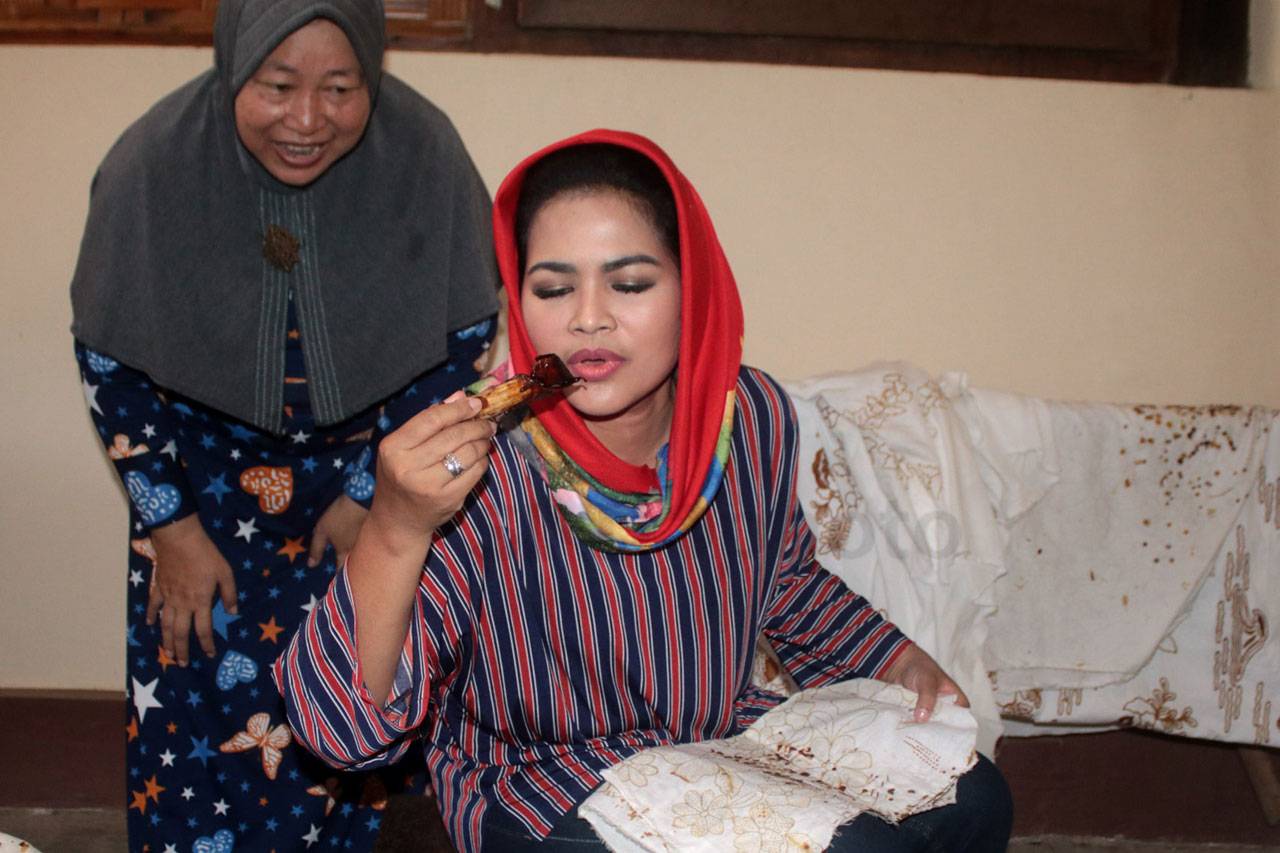 Puti Soekarno Temui...