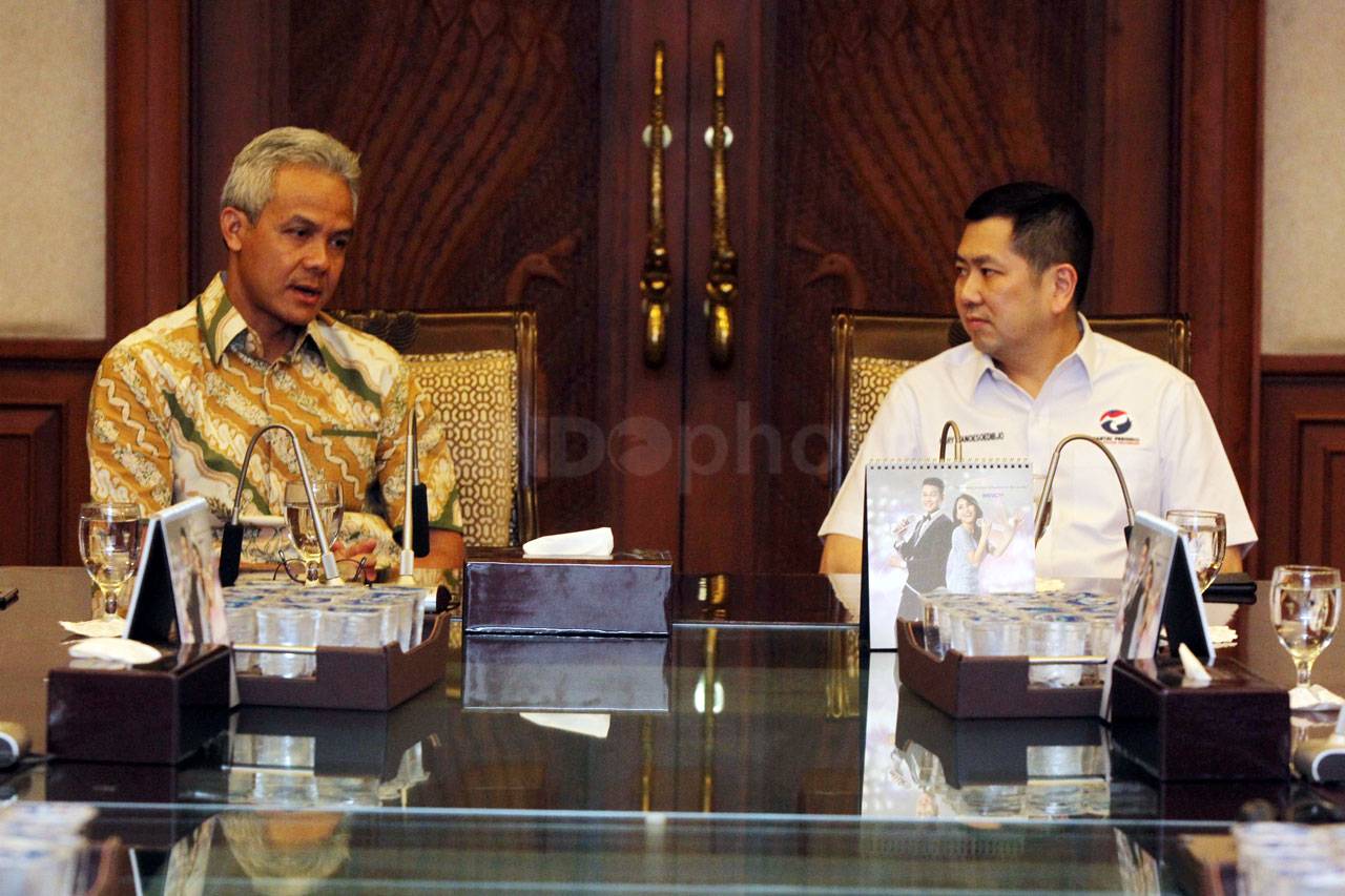 Partai Perindo Beri...