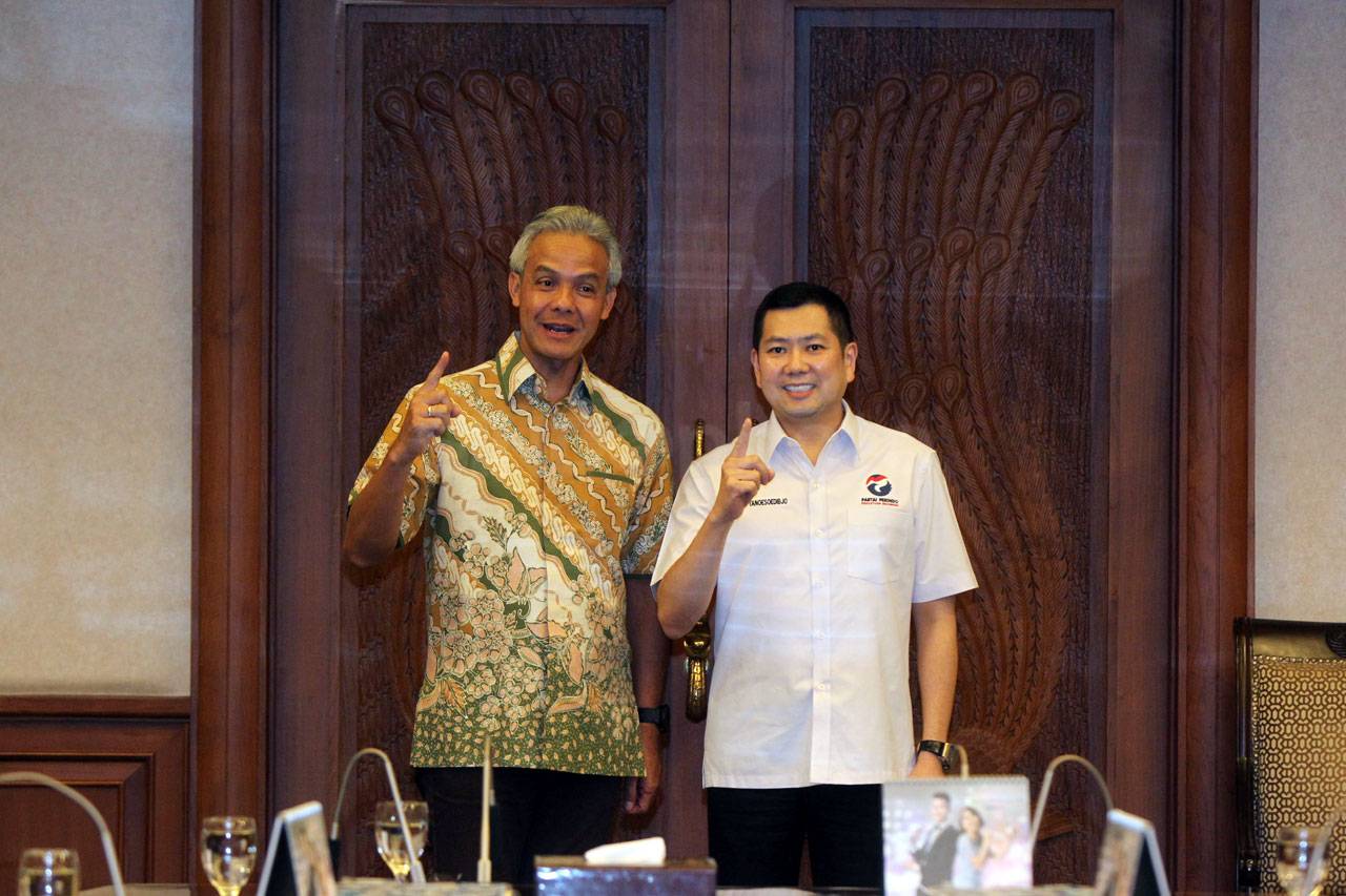 Partai Perindo Beri...
