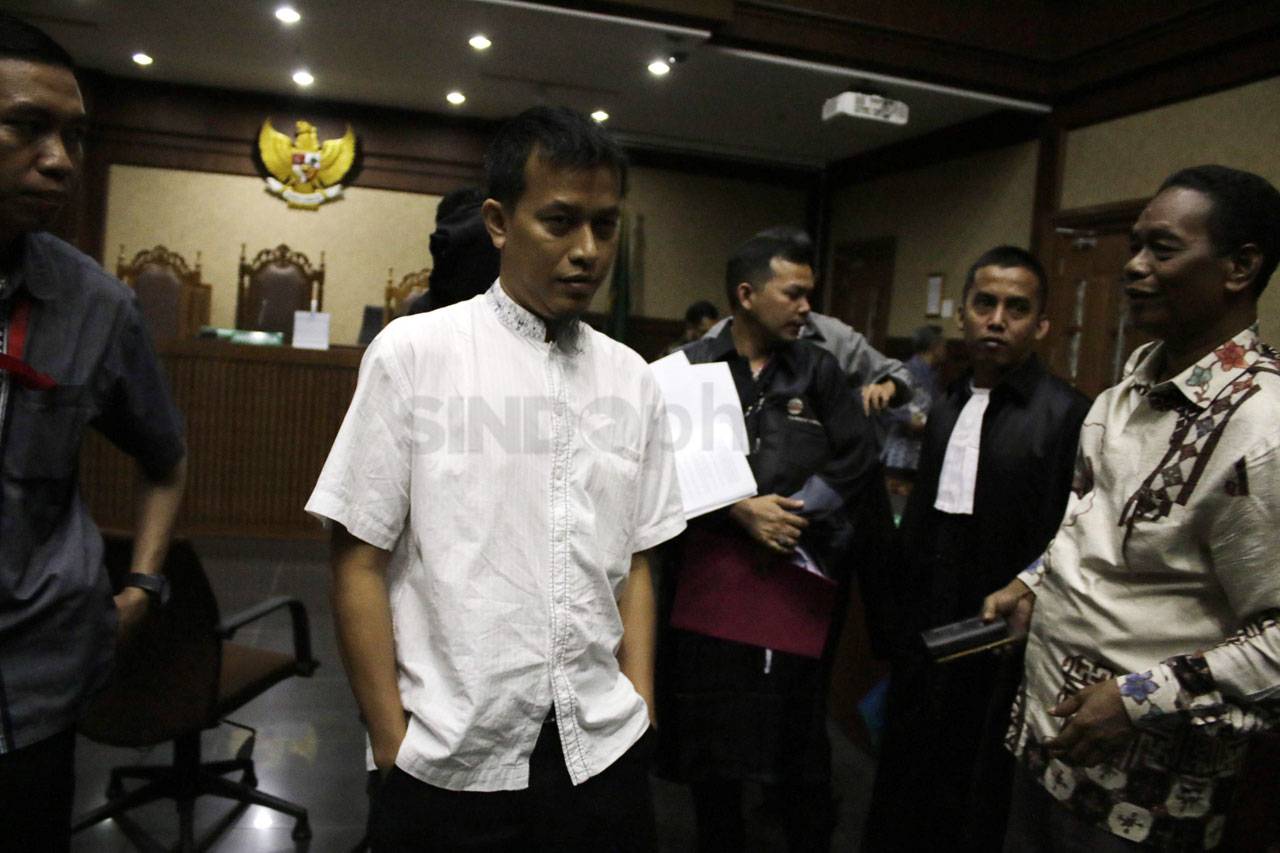 Bupati Nonaktif Kutai...