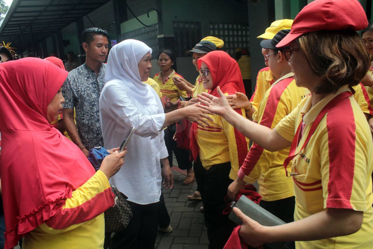 Cagub Khofifah Temui...