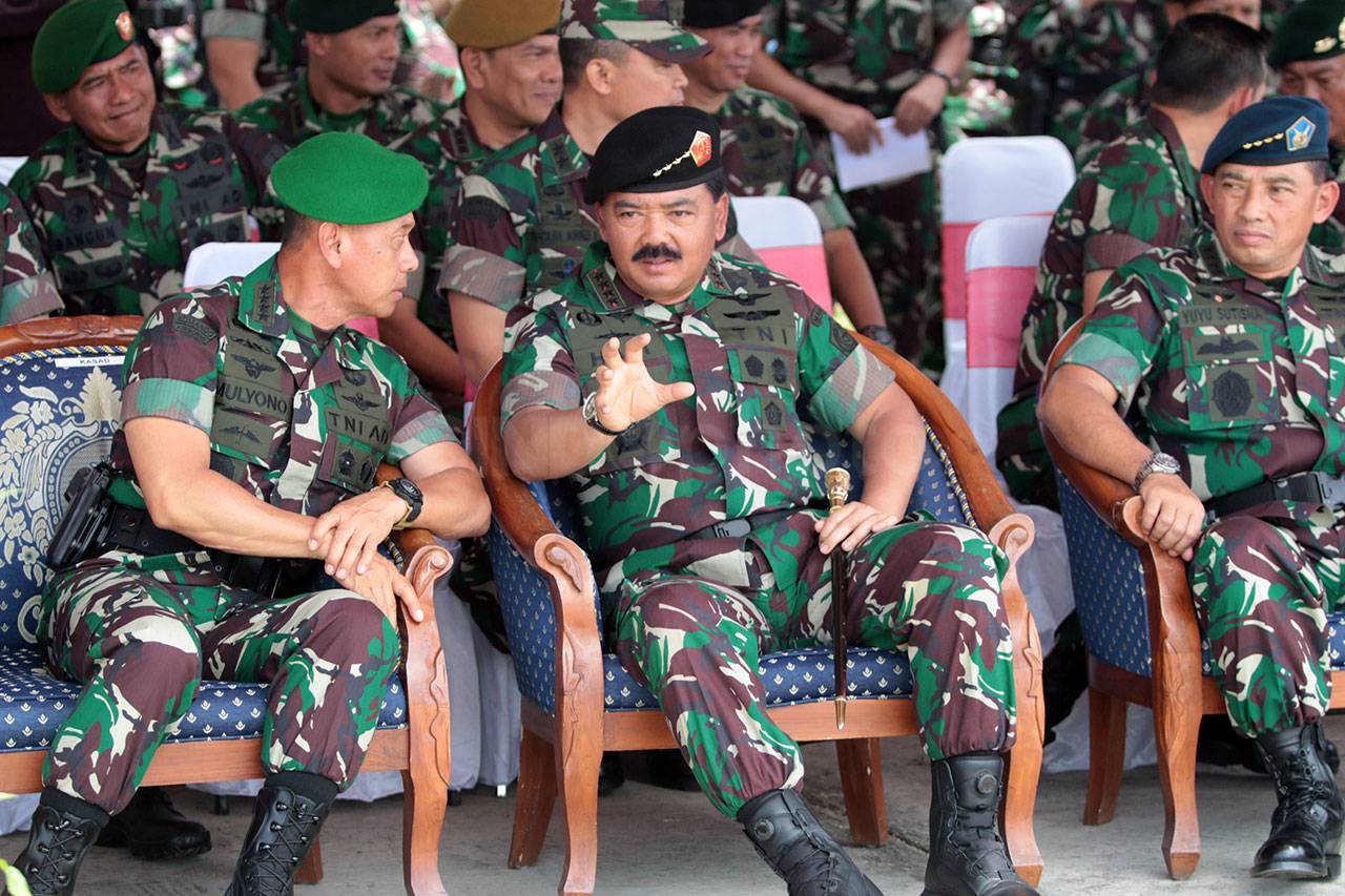 Panglima TNI Pimpin...