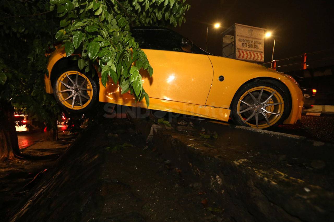 Mobil Sport Nissan GTR...