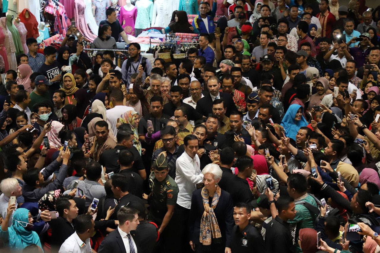 Presiden Jokowi dan...