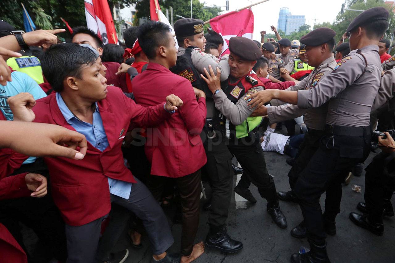 Demo Tolak UU MD3 di...