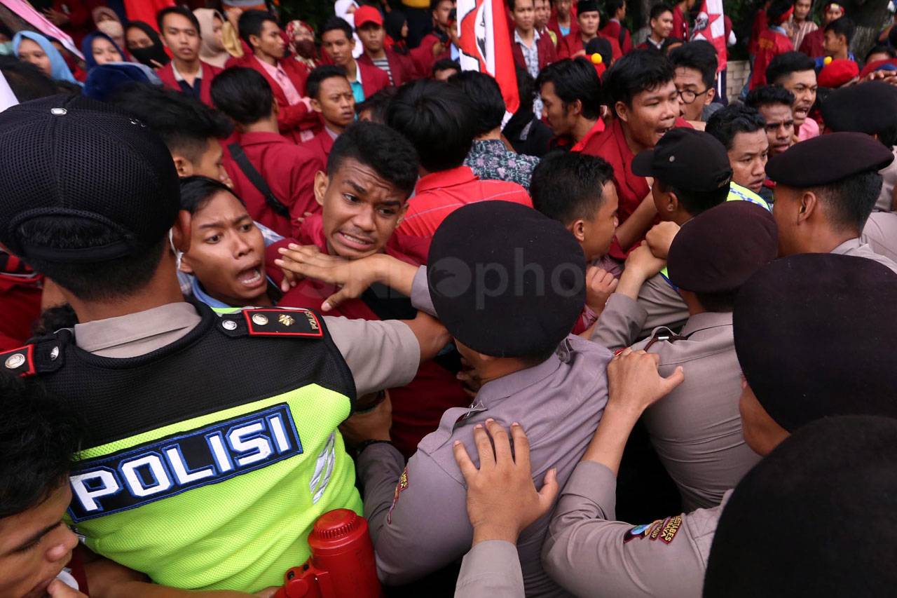 Demo Tolak UU MD3 di...