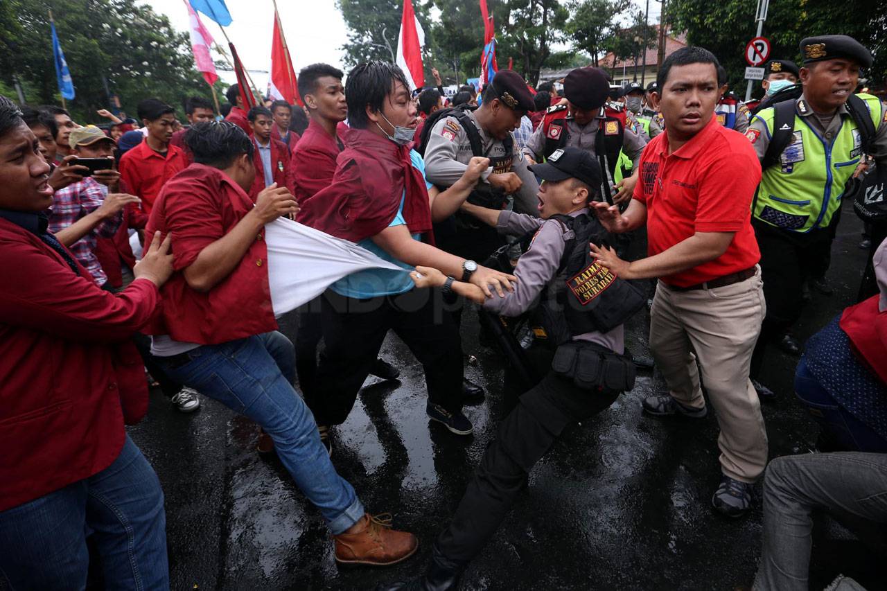 Demo Tolak UU MD3 di...