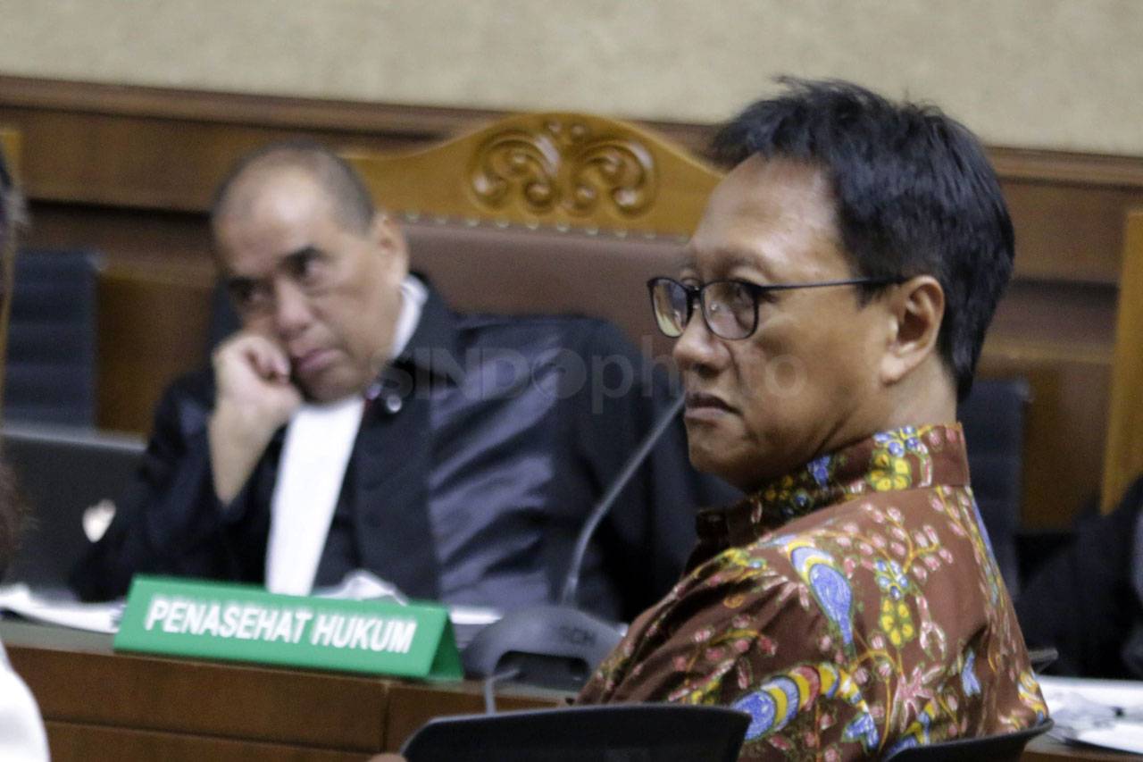 Mantan Dirut PNRI Isnu...