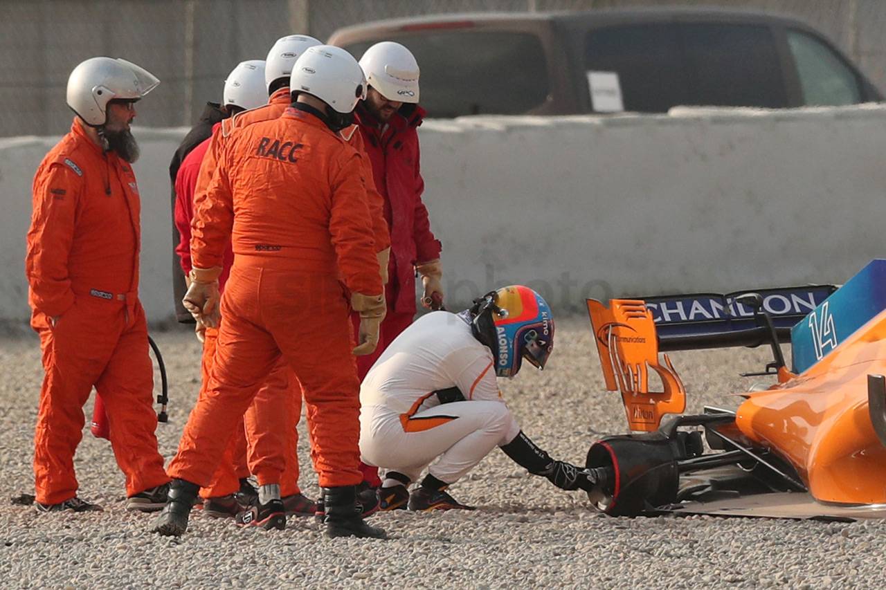 Mobil F1 Dilengkapi...
