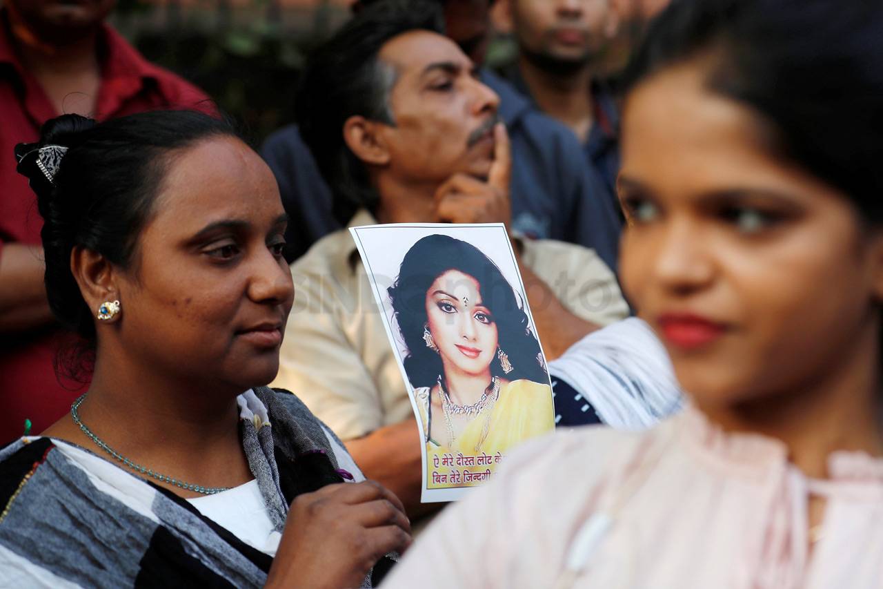 Pemakaman Legenda Bollywood...