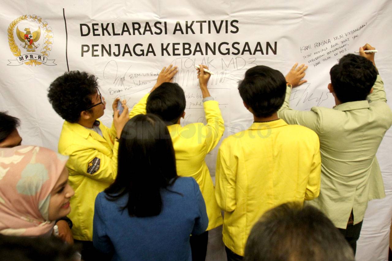 Ketua MPR dan BEM Deklarasikan...