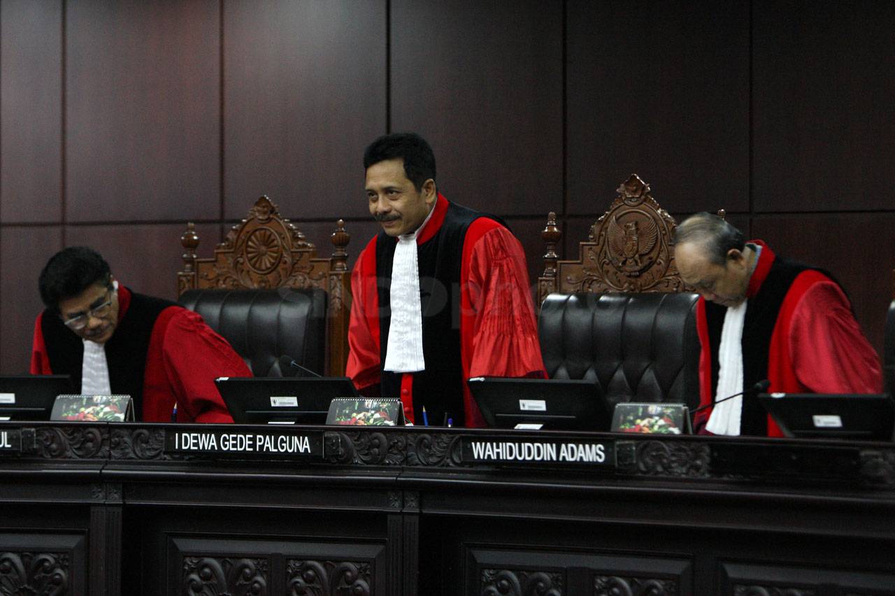 MK Gelar Sidang Uji...