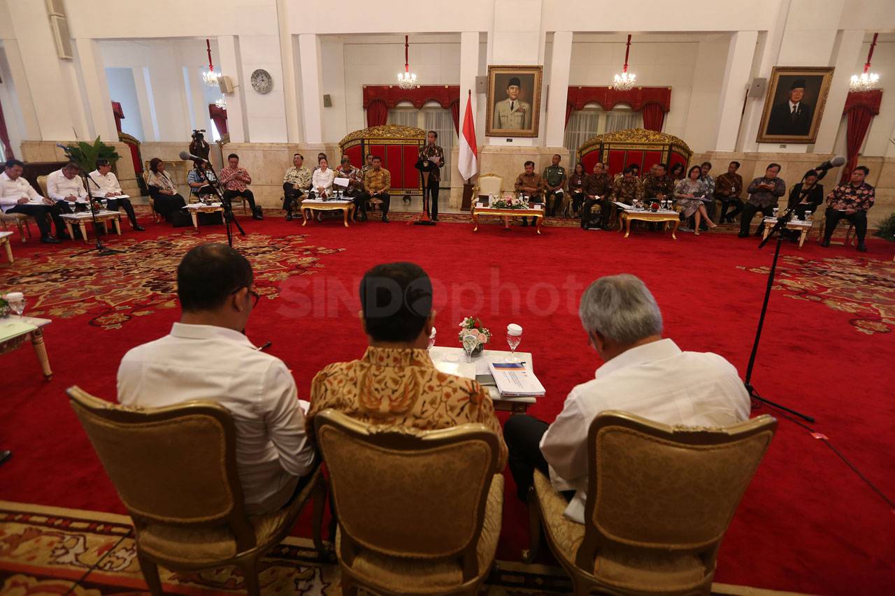 Presiden Jokowi Pimpin...