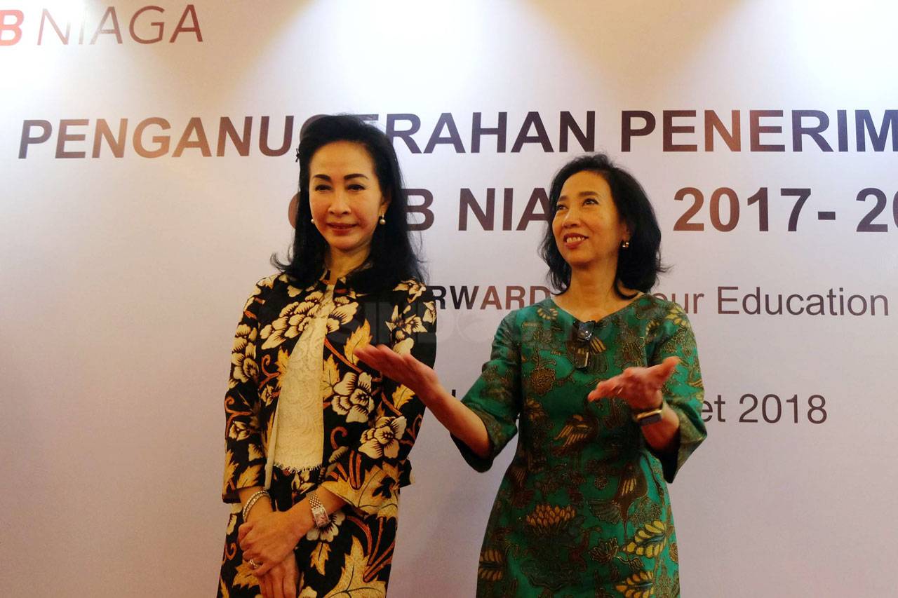 CIMB Niaga Berikan Beasiswa...